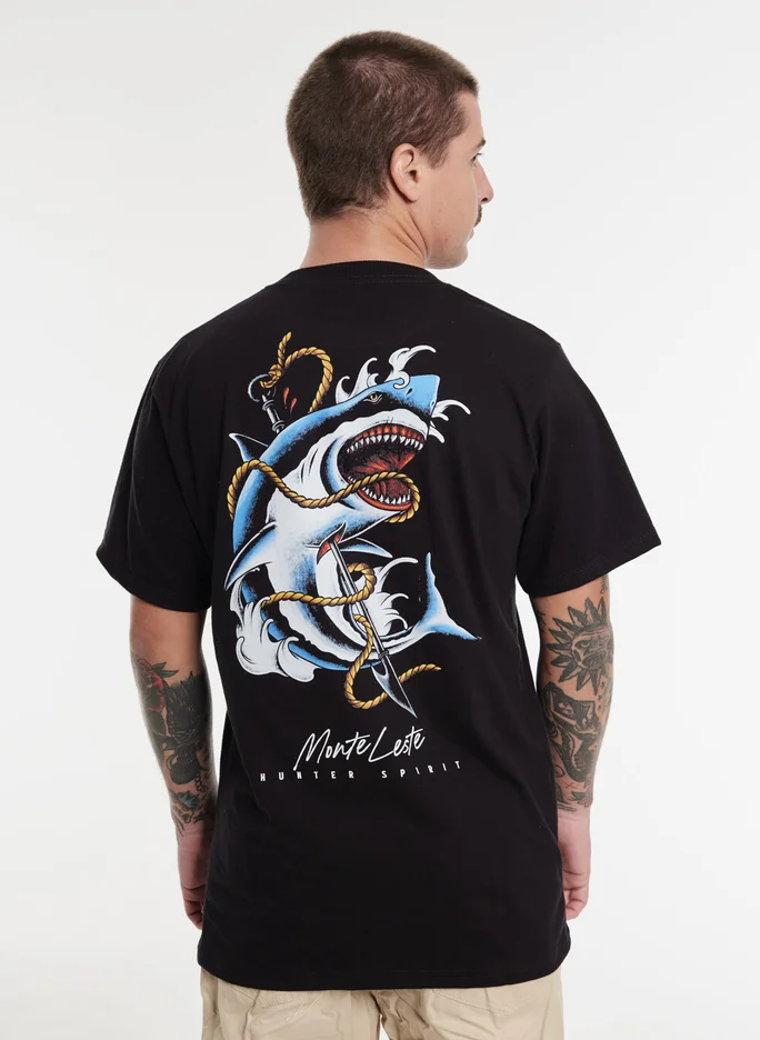 Camiseta Regular Estampada - Hunted Preto